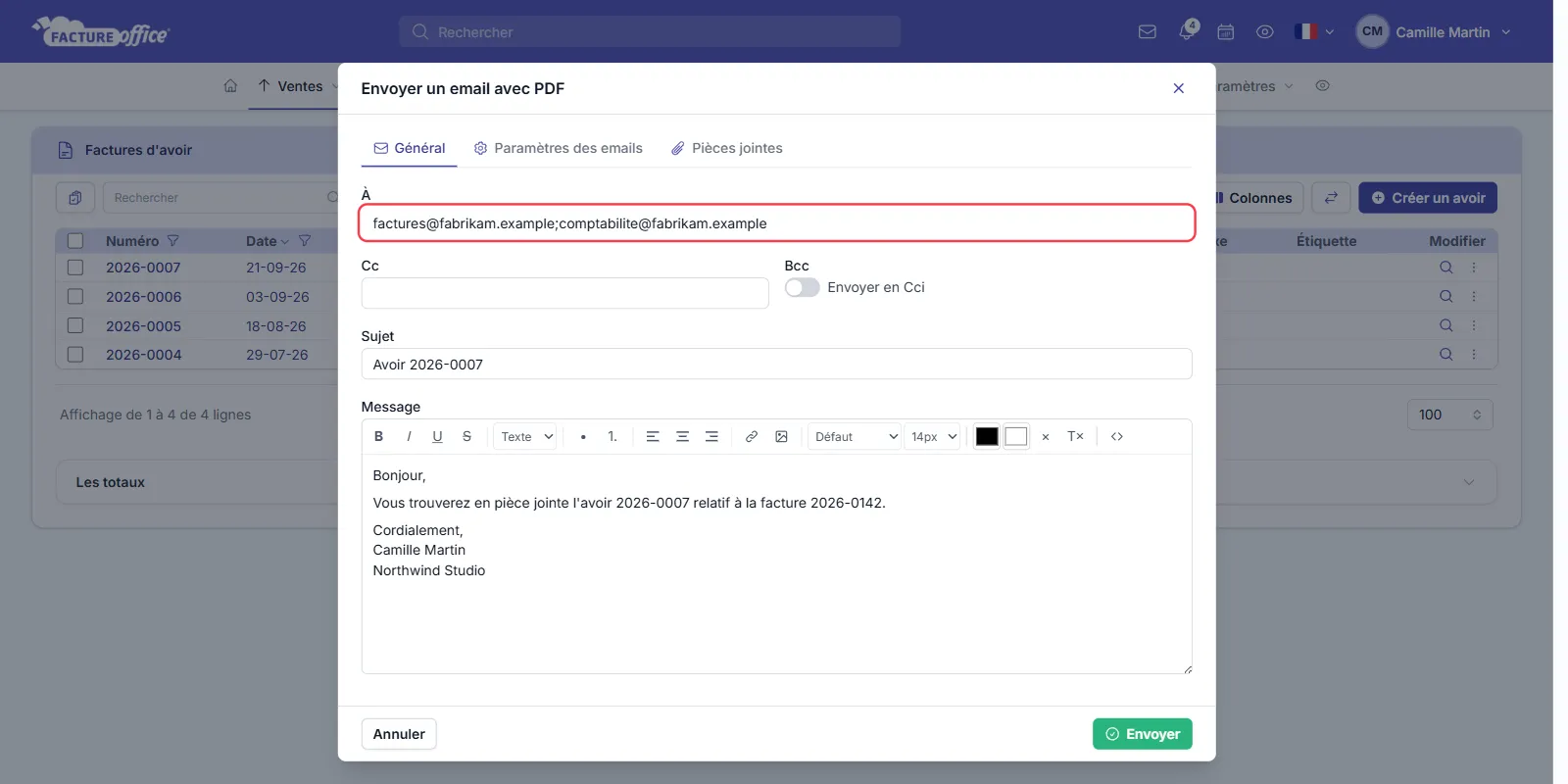 Fenêtre Envoyer un email avec PDF de Facture Office : champ À avec deux adresses e-mail séparées par un point-virgule, puis Cc, Bcc, Sujet et Message